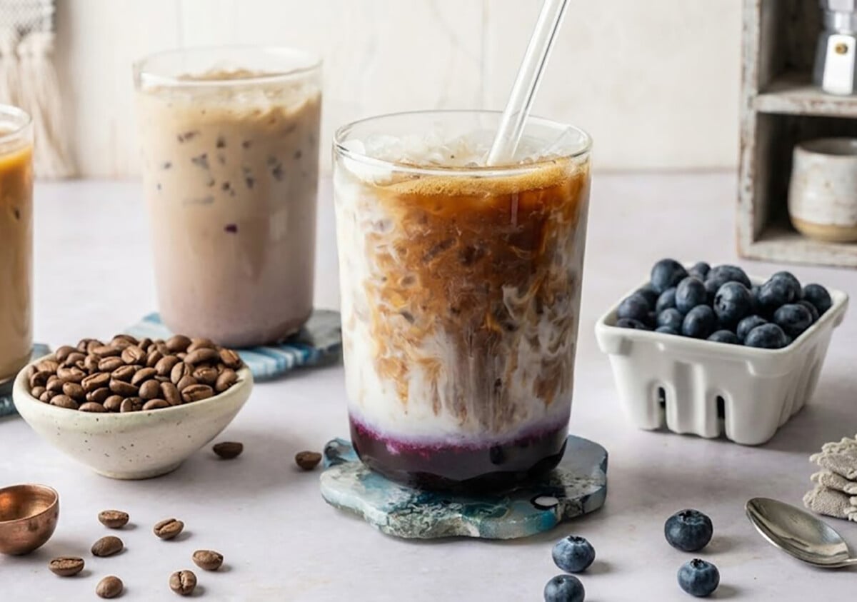 How to Make a Blueberry Iced Latte